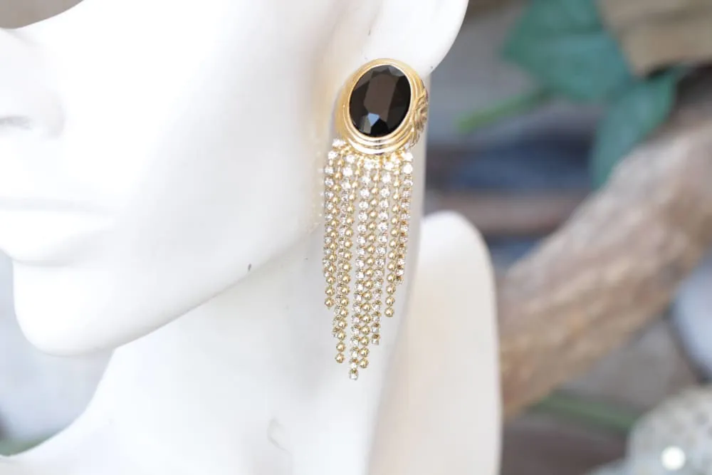 BLACK TASSEL EARRINGS