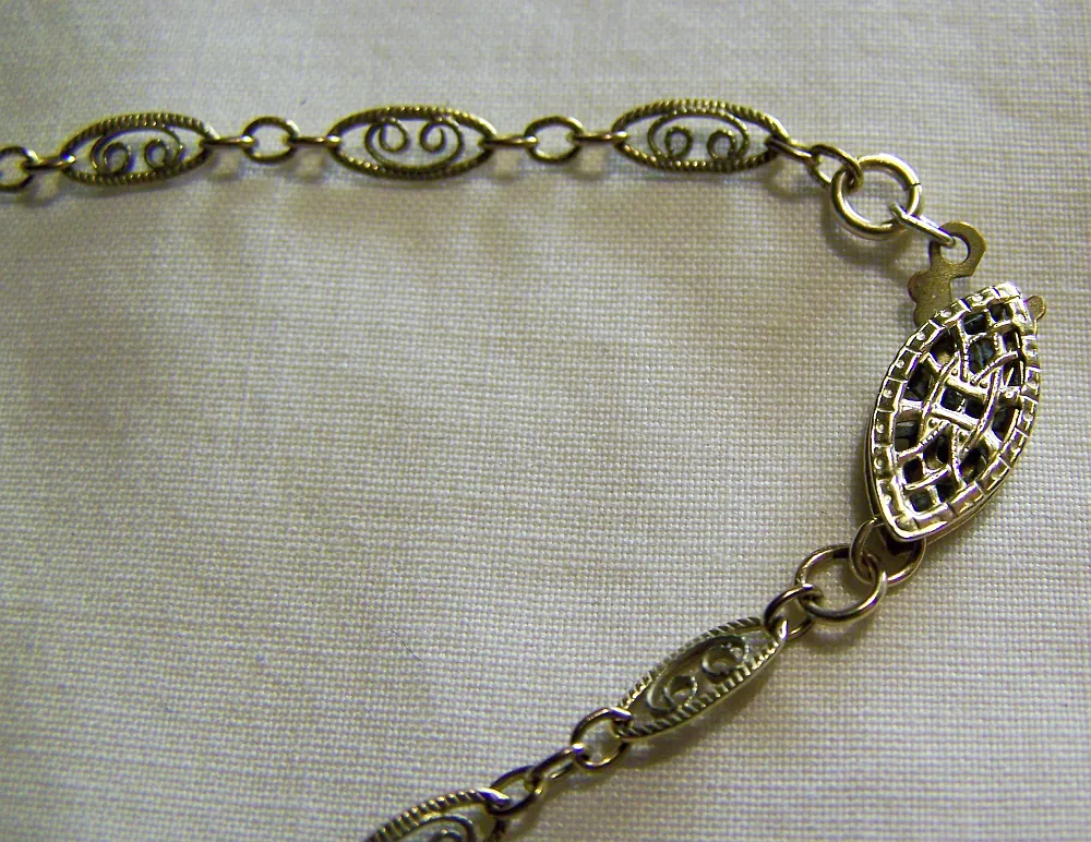 Dainty Gold Filigree Bracelet 7 Inch GF