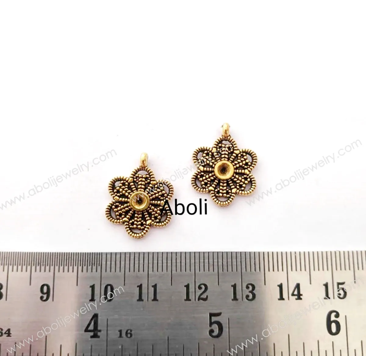 Golden flower Charm filigree dangle CHMG98