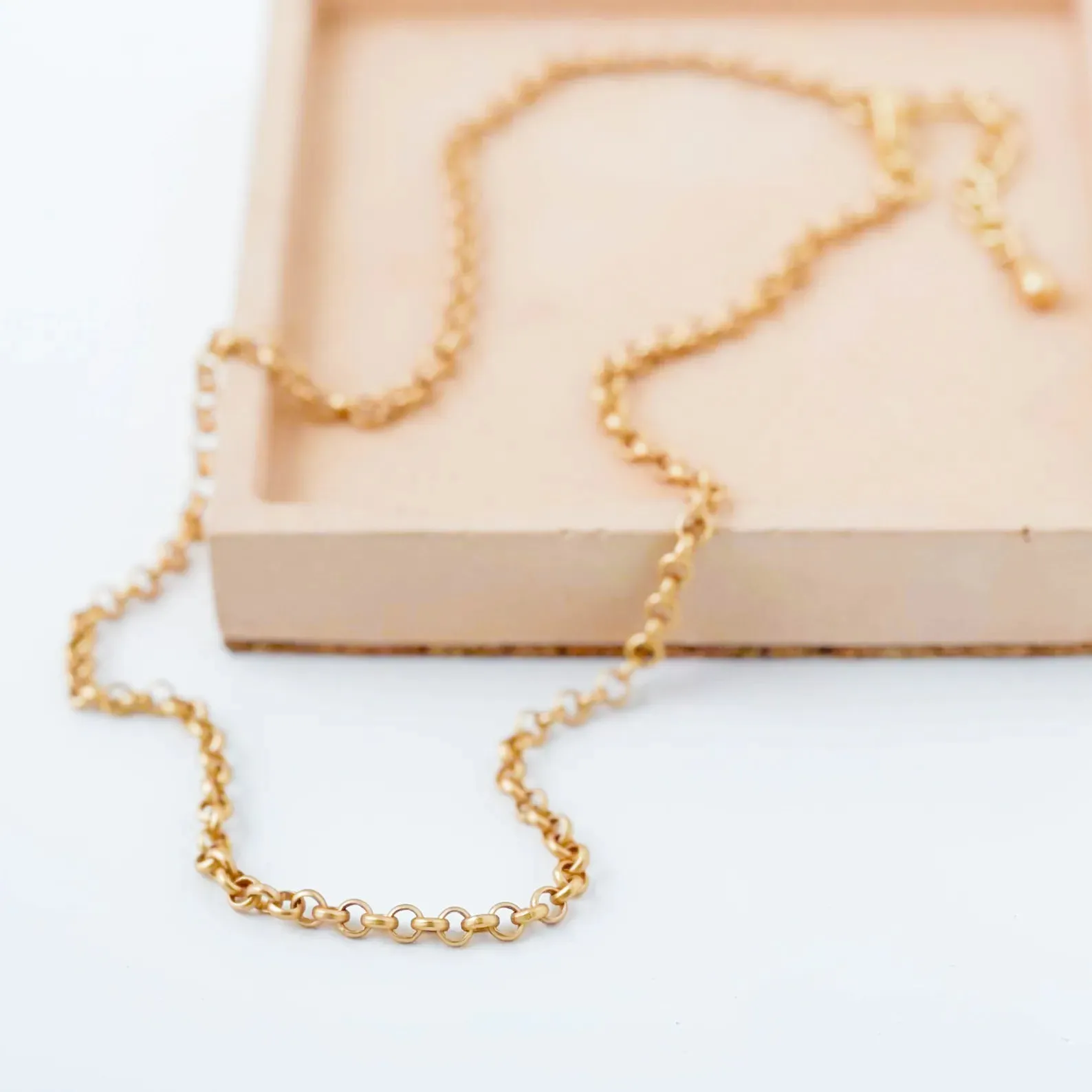 Matte Gold small Rolo Chain Necklace