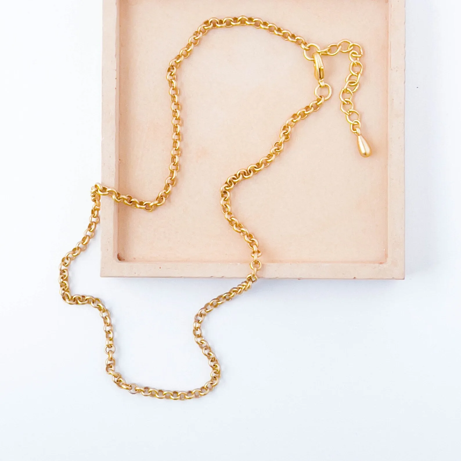 Matte Gold small Rolo Chain Necklace